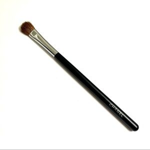 Chanel Large Eyeshadow Brush #25